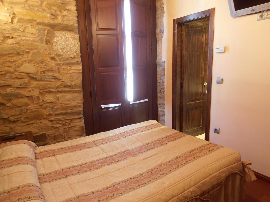 Hostal Virgen De La Encina Ponferrada Cameră foto