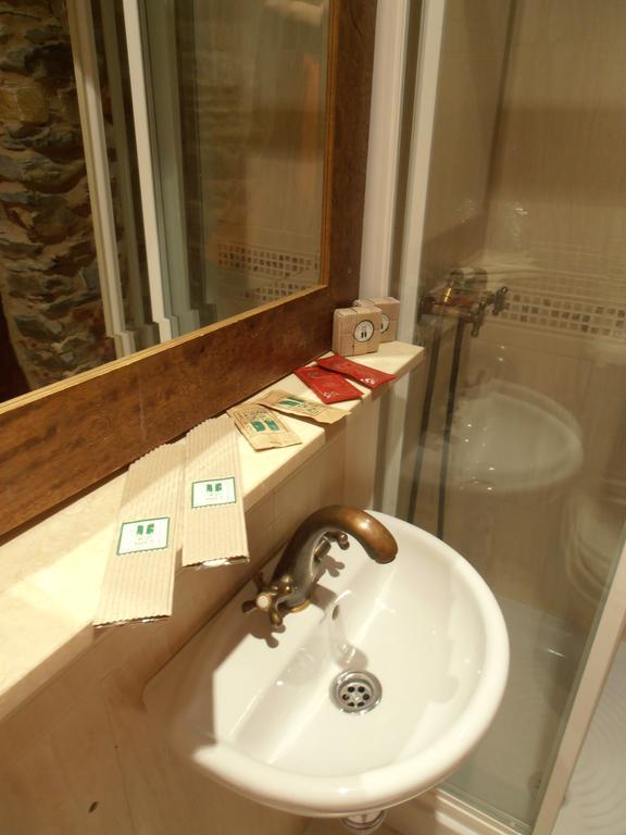 Hostal Virgen De La Encina Ponferrada Cameră foto