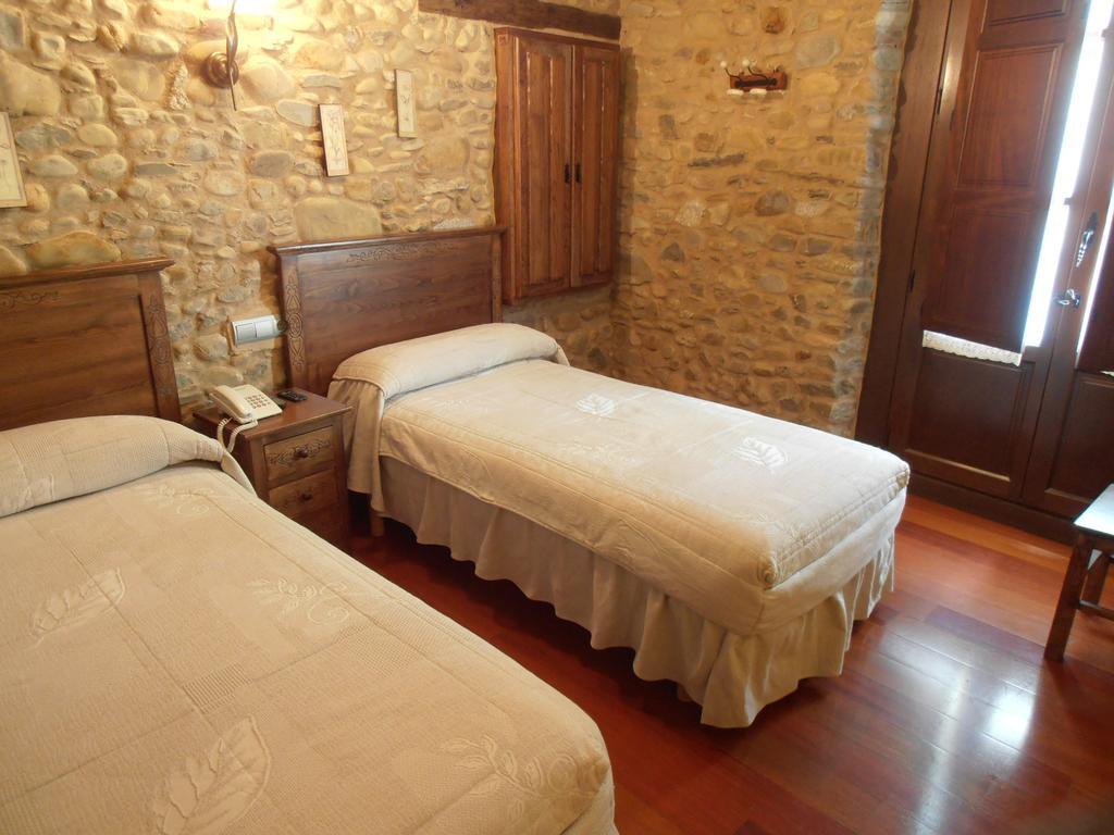 Hostal Virgen De La Encina Ponferrada Cameră foto
