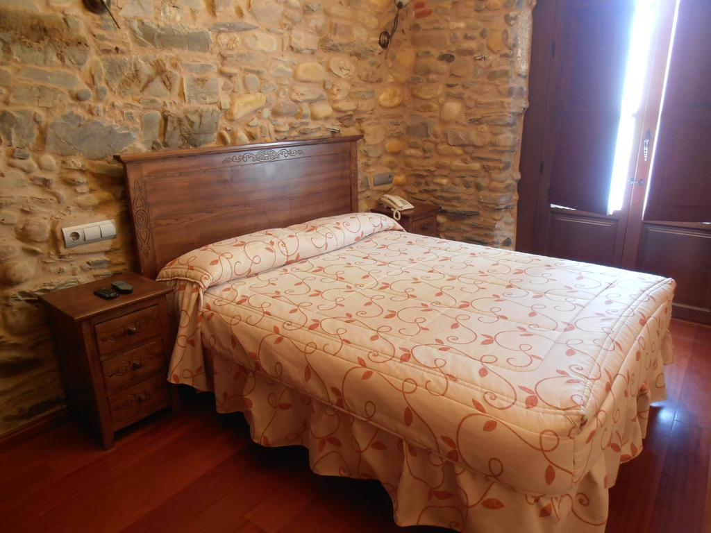 Hostal Virgen De La Encina Ponferrada Cameră foto