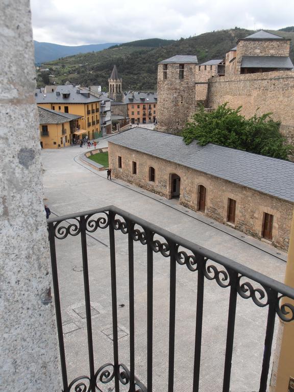 Hostal Virgen De La Encina Ponferrada Cameră foto