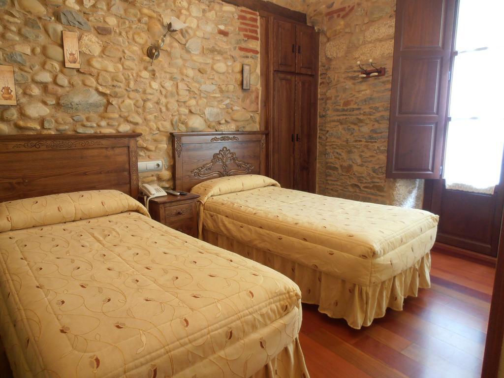Hostal Virgen De La Encina Ponferrada Cameră foto