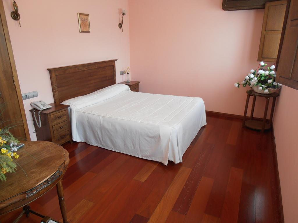 Hostal Virgen De La Encina Ponferrada Cameră foto